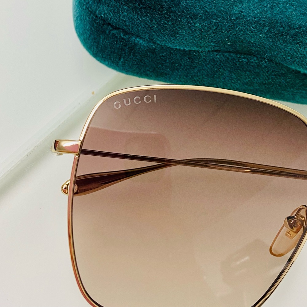 NWT Gucci Gold Gg1031s - 003 Chain CharmSunglasses - Picture 4 of 16